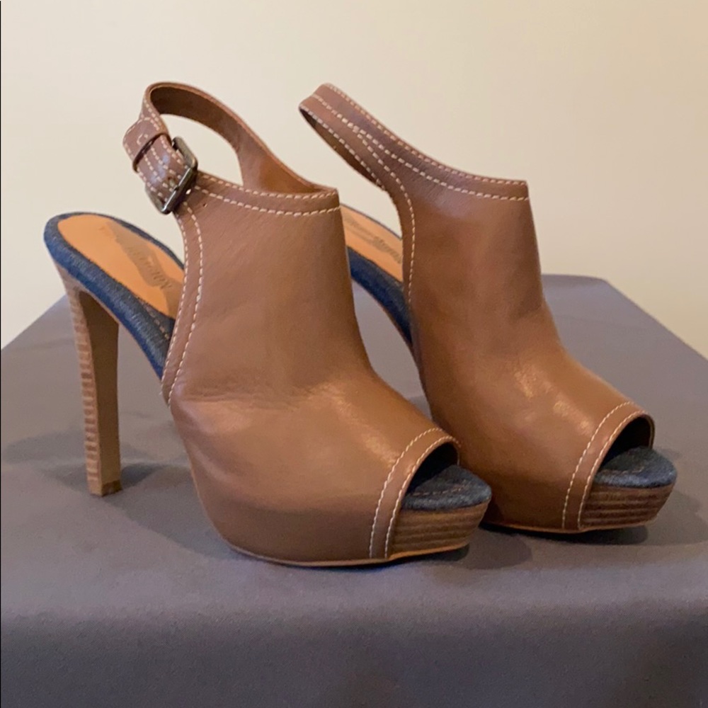 True Religion Samantha Sandal